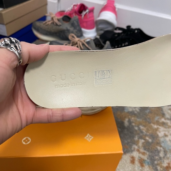 EUC Men’s Size 8.5 (Euro Size 42) Gucci Rhyton Low-top Sneakers With Mouth Print - Picture 13 of 16